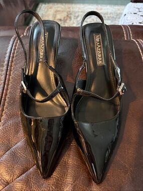 Black Patent Slingback Pointed-Toe Kitten Heels